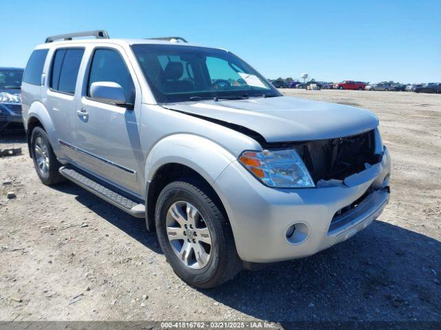  Salvage Nissan Pathfinder