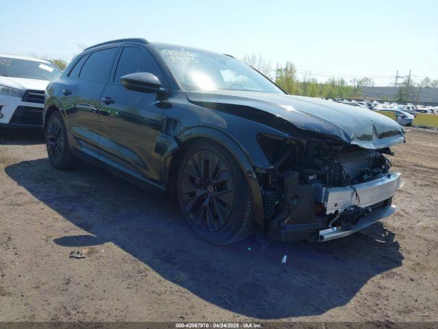  Salvage Audi Q8