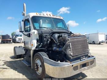  Salvage Freightliner Cascadia 125