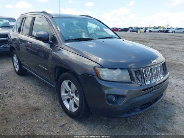  Salvage Jeep Compass