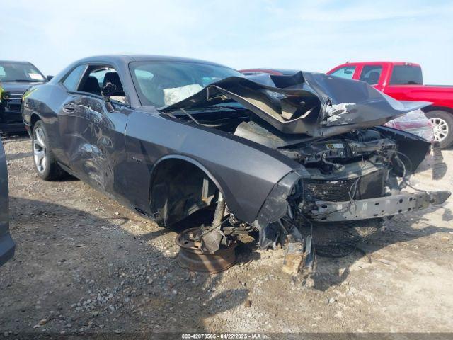  Salvage Dodge Challenger