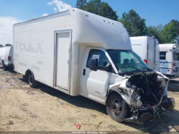  Salvage General Motors Savana Cutaway