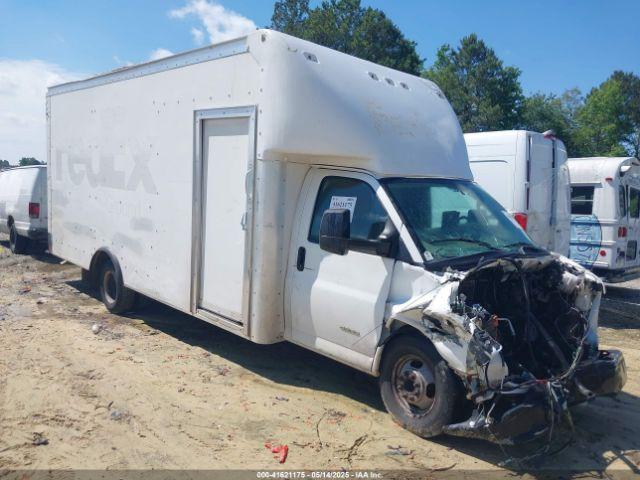  Salvage General Motors Savana Cutaway