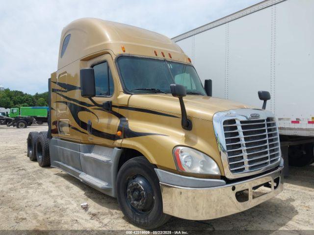  Salvage Freightliner Cascadia 125