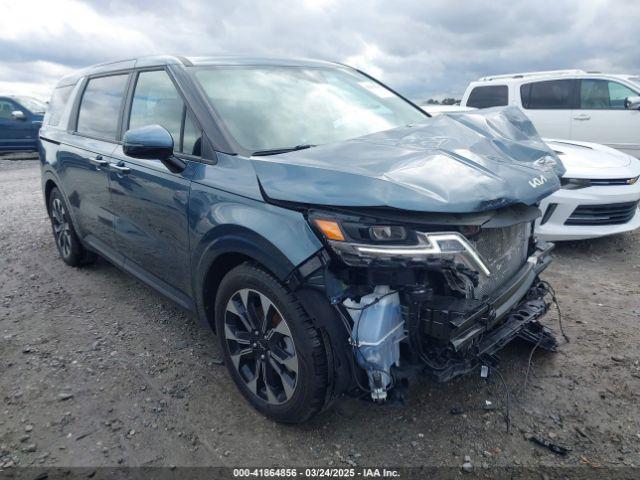  Salvage Kia Carnival