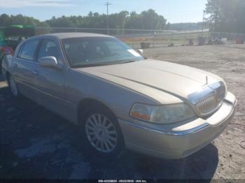  Salvage Lincoln Towncar