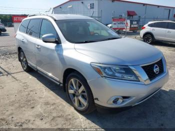 Salvage Nissan Pathfinder
