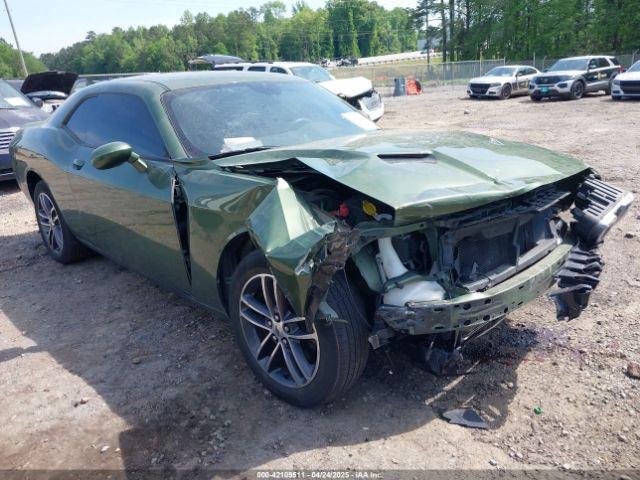 Salvage Dodge Challenger