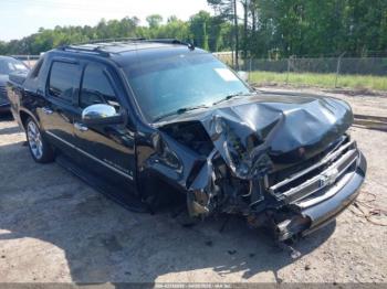  Salvage Chevrolet Avalanche 1500