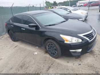  Salvage Nissan Altima