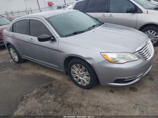  Salvage Chrysler 200