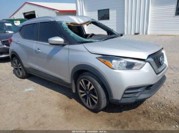  Salvage Nissan Kicks