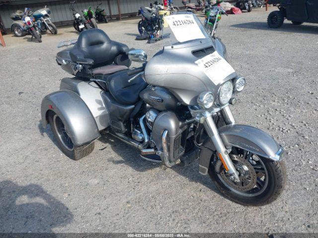  Salvage Harley-Davidson Flhtcutg