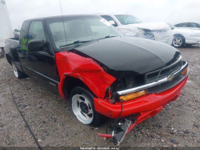  Salvage Chevrolet S-10