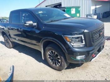  Salvage Nissan Titan