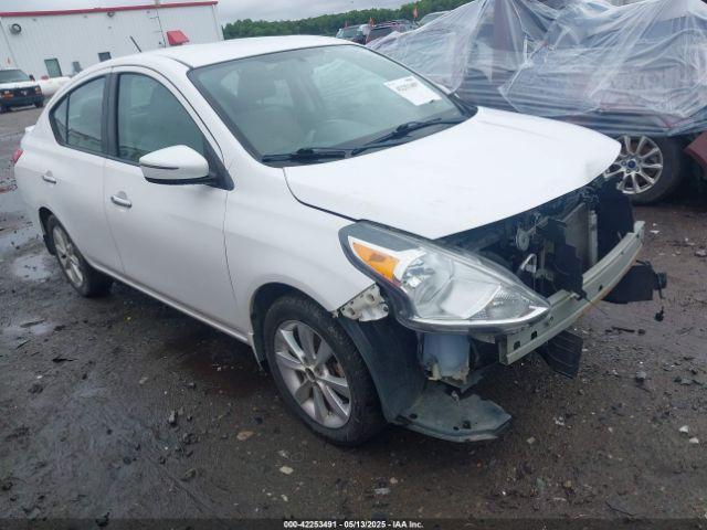  Salvage Nissan Versa