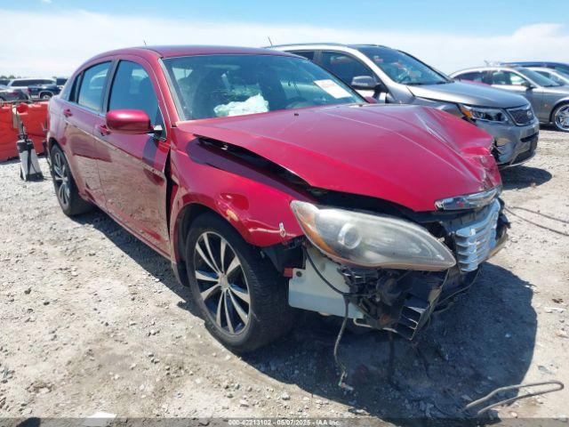 Salvage Chrysler 200