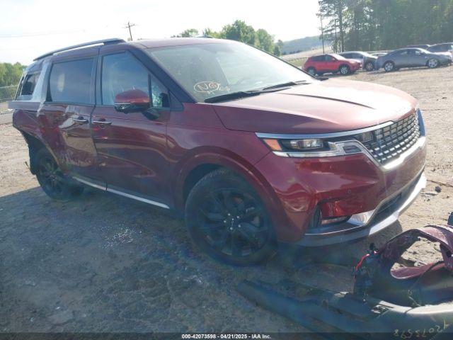  Salvage Kia Carnival