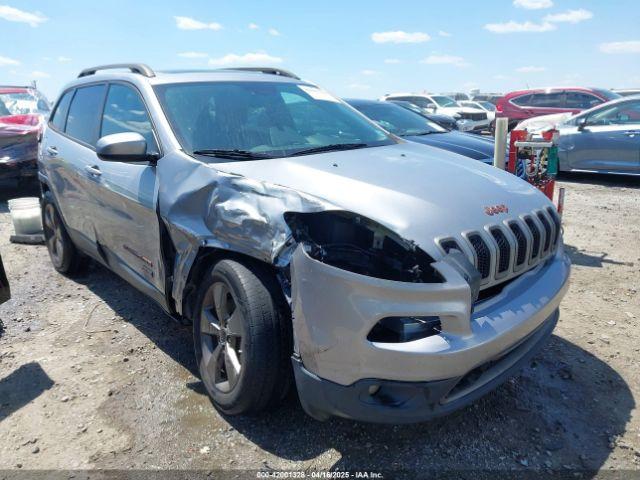  Salvage Jeep Cherokee