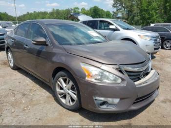  Salvage Nissan Altima
