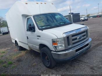  Salvage Ford E-350