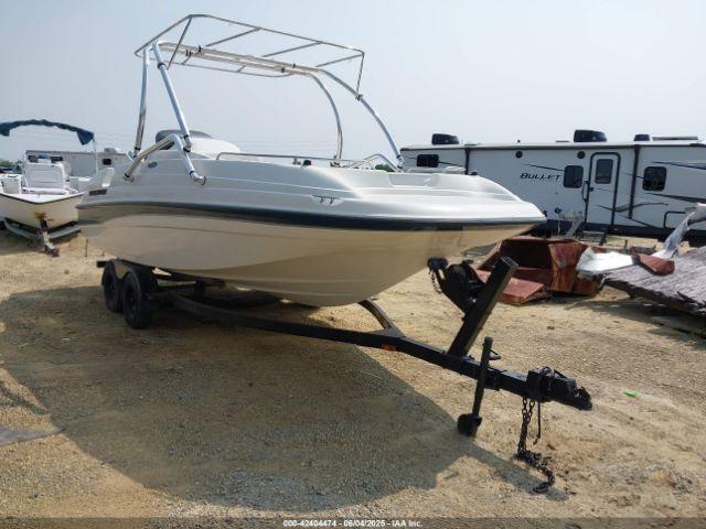  Salvage Bayliner Fiberglass
