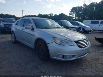  Salvage Chrysler 200