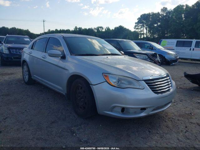  Salvage Chrysler 200