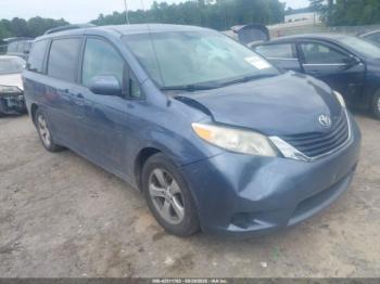  Salvage Toyota Sienna