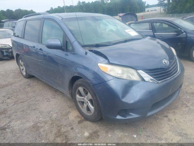  Salvage Toyota Sienna