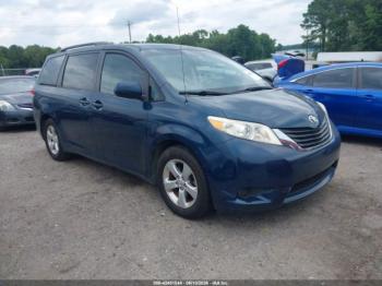  Salvage Toyota Sienna