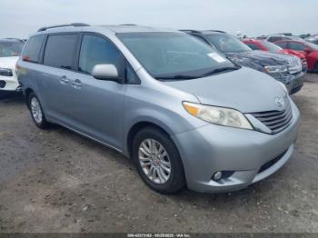  Salvage Toyota Sienna