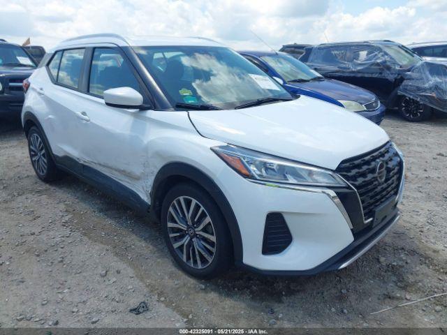  Salvage Nissan Kicks