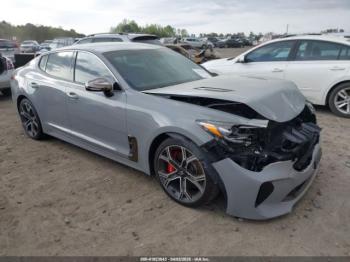  Salvage Kia Stinger