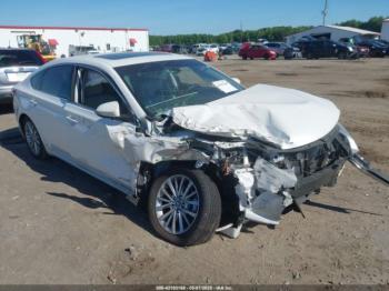  Salvage Toyota Avalon Hybrid