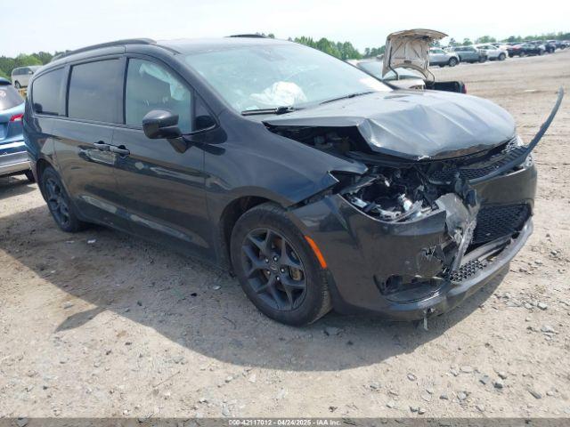  Salvage Chrysler Pacifica