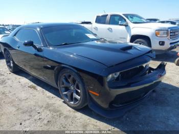  Salvage Dodge Challenger