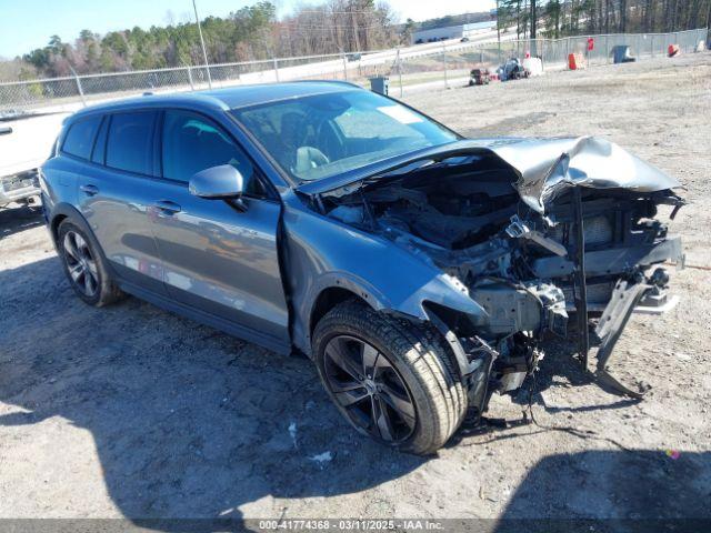  Salvage Volvo V60 Cross Country