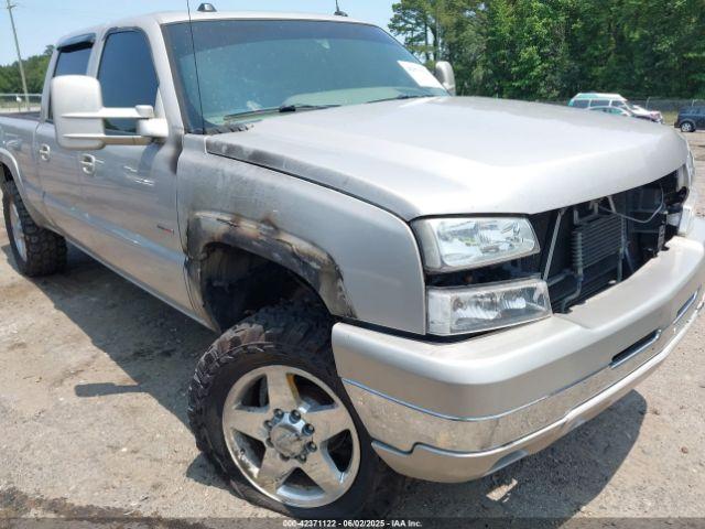  Salvage Chevrolet Silverado 2500