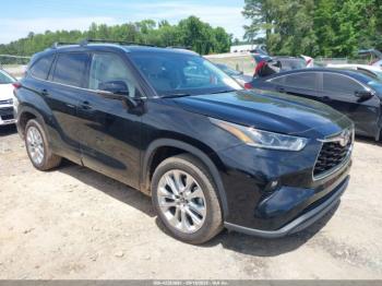  Salvage Toyota Highlander