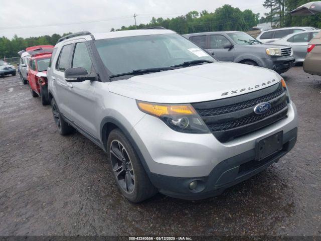  Salvage Ford Explorer