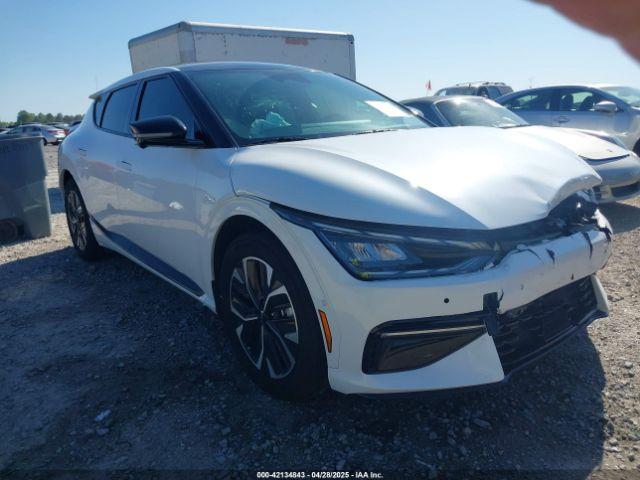  Salvage Kia EV6