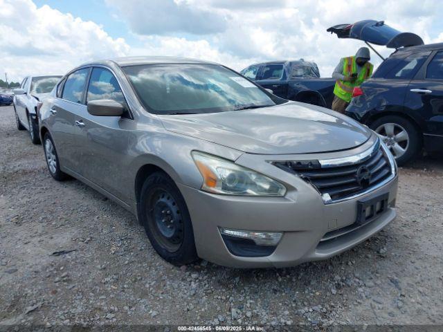  Salvage Nissan Altima