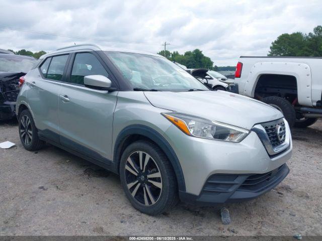  Salvage Nissan Kicks