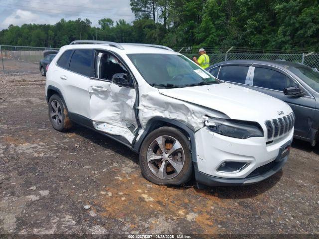  Salvage Jeep Cherokee