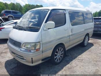  Salvage Toyota Hiace