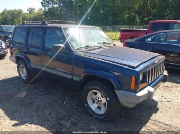  Salvage Jeep Cherokee