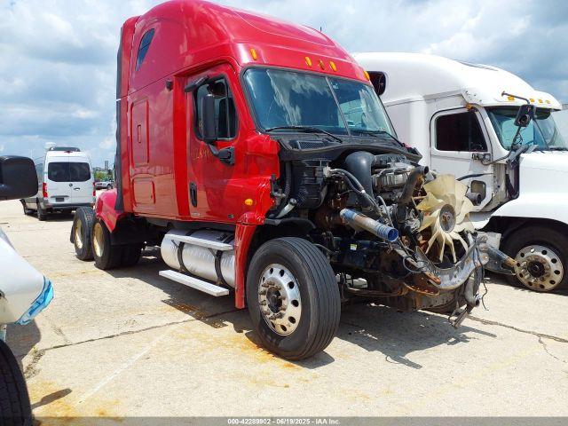  Salvage Freightliner Cascadia 125