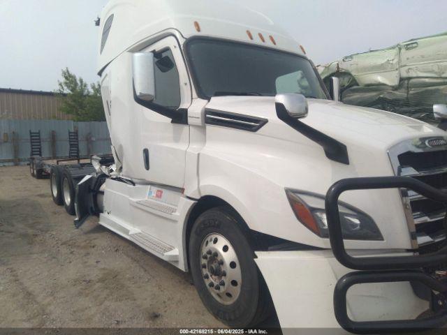  Salvage Freightliner Cascadia 126
