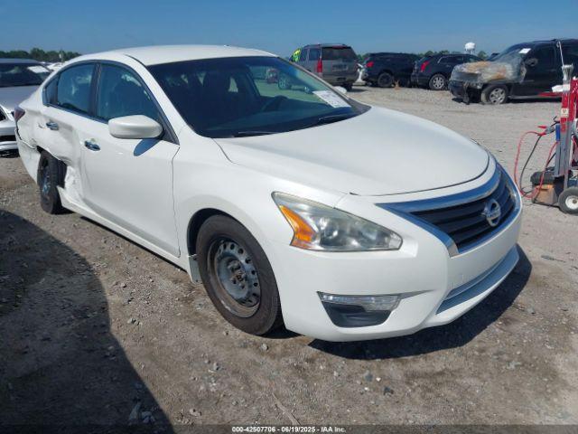  Salvage Nissan Altima